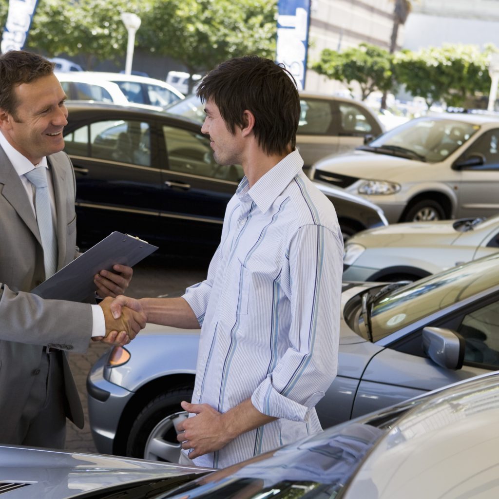 What to Look at While Purchasing Used Cars at Dealership