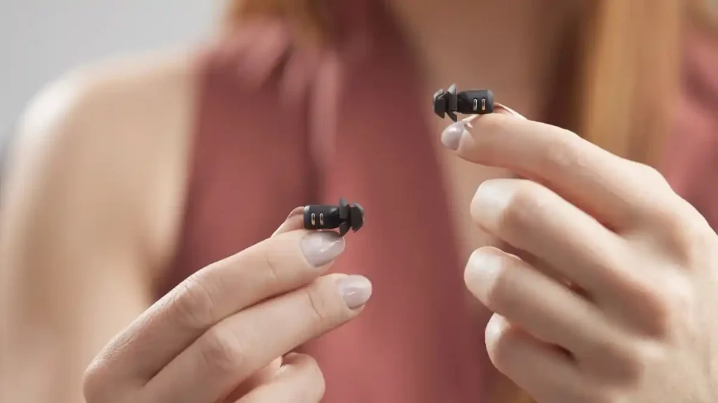 Nearly Invisible Hearing Aids vs Traditional Styles: Pros and Limitations